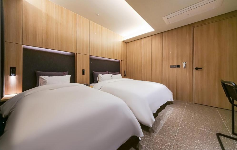 Yeoubi Hotel Changwon Exterior photo
