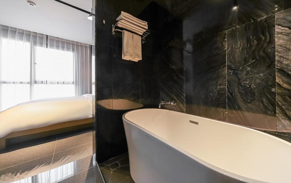 Yeoubi Hotel Changwon Exterior photo